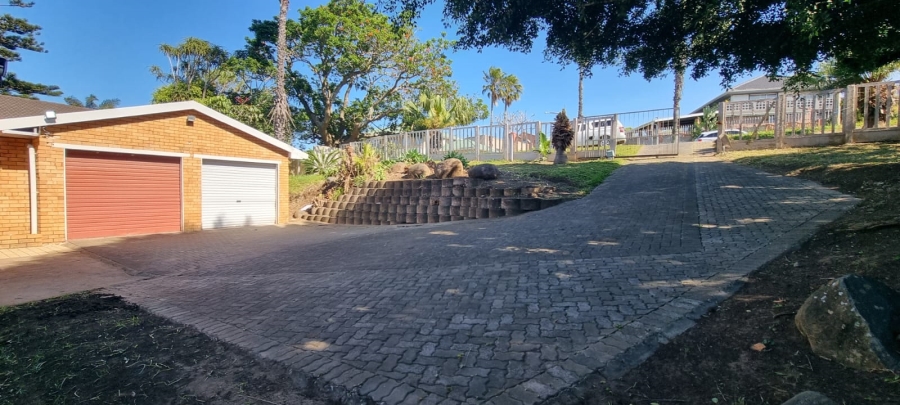 3 Bedroom Property for Sale in Sunnyridge Eastern Cape